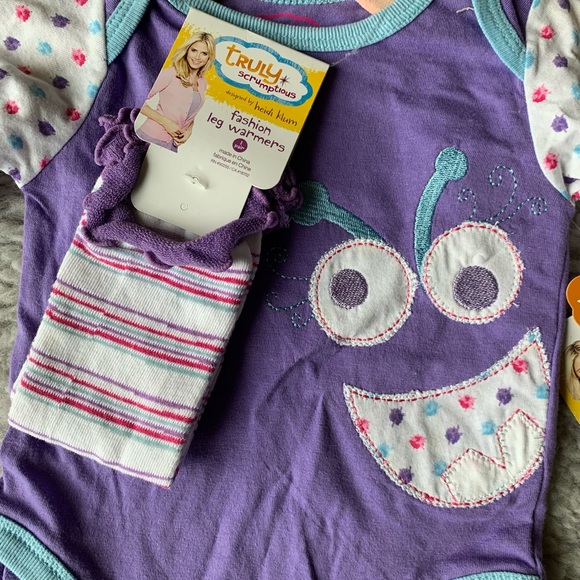 Bodysuit & Socks Set - Picture 2 of 3